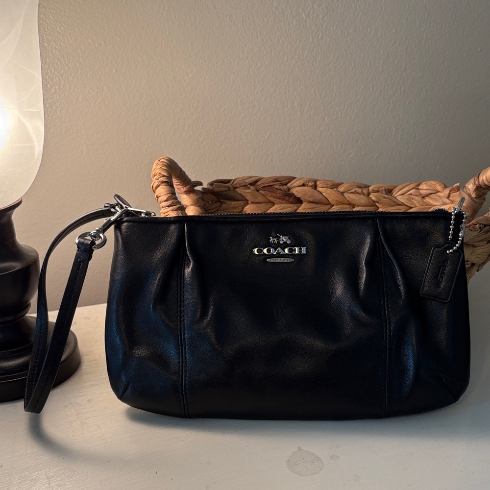 Coach Colette Smooth Pleated Black Leather Clutch Wristlet